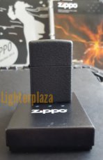 ZD000236 Zippo Regular Black Crackle 2007