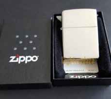 ZD000250 Zippo Regular Chrome Brillant