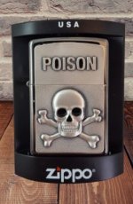 Zippo Feuerzeug 2005 "POISON X-Mas" Emblem Black Ice Finish